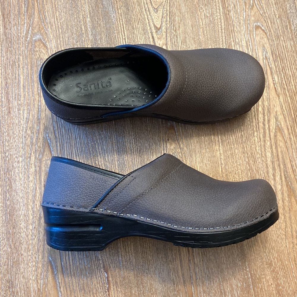 Women's Professional Nina Solid Clog Suede Sz 37